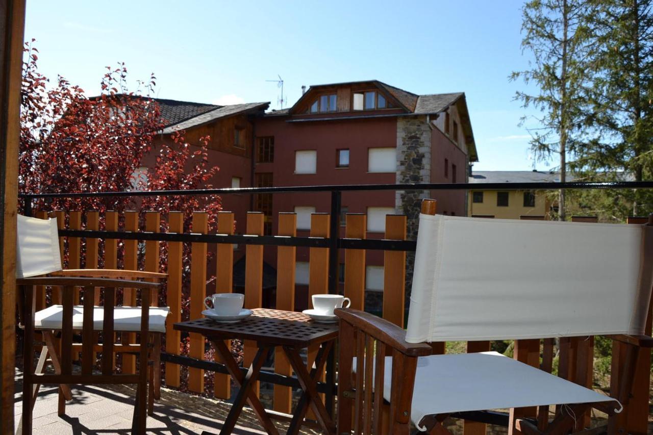 Amplio Apartamento Con Piscina En Llivia Exterior photo